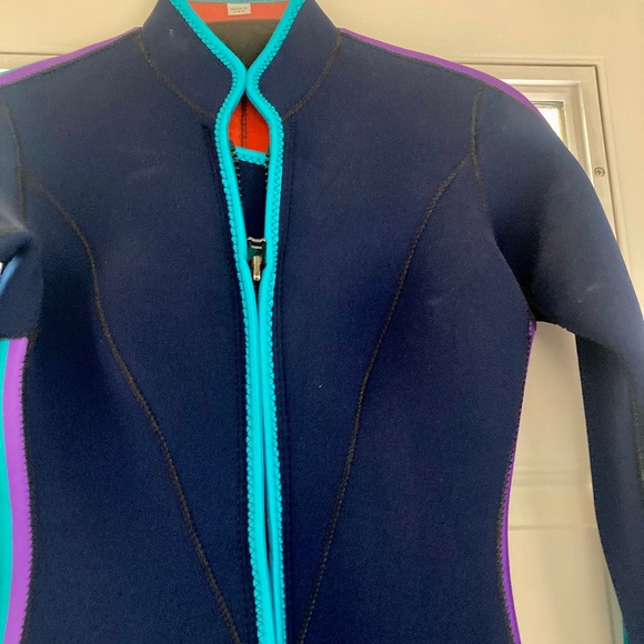 Ladies long sleeve wet suit - Picture 1 of 3